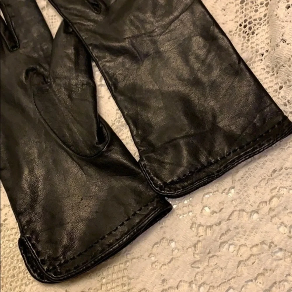 Grandoe Leather Gloves Size Small Pre owned